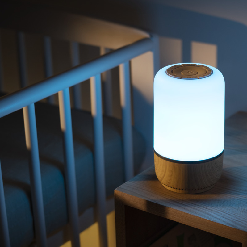 Zenélő éjjeli fény WiFi kapcsolattal